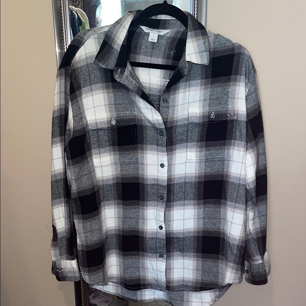 Old Navy Black and White Plaid Button Down Shirt